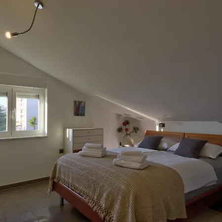 Penthouse Belvedere View With Private Parking Apartman