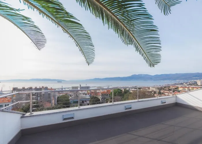 Penthouse Belvedere View With Private Parking * Rijeka