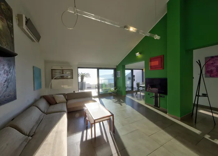 Penthouse Belvedere View With Private Parking Appartement Rijeka