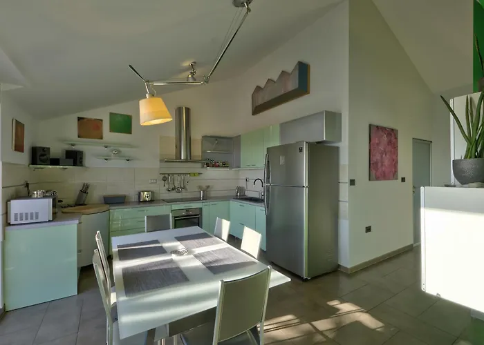 Appartamento Penthouse Belvedere View With Private Parking Fiume
